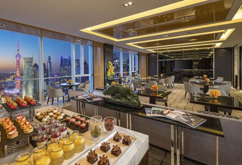 Quarto Club, Regent Shanghai Pudong   Complimentary First Round Minibar Per Stay   Including A Bottle Of Wine
