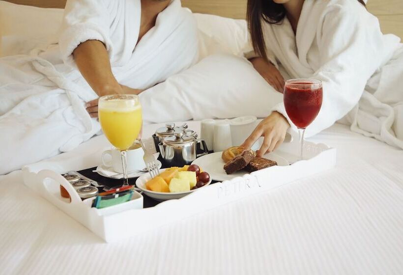 Президентский Люкс, Wyndham Concepcion Pettra