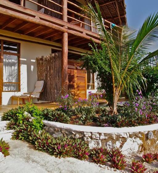Люкс Повышенной Комфортности, Sunshine Marine Lodge
