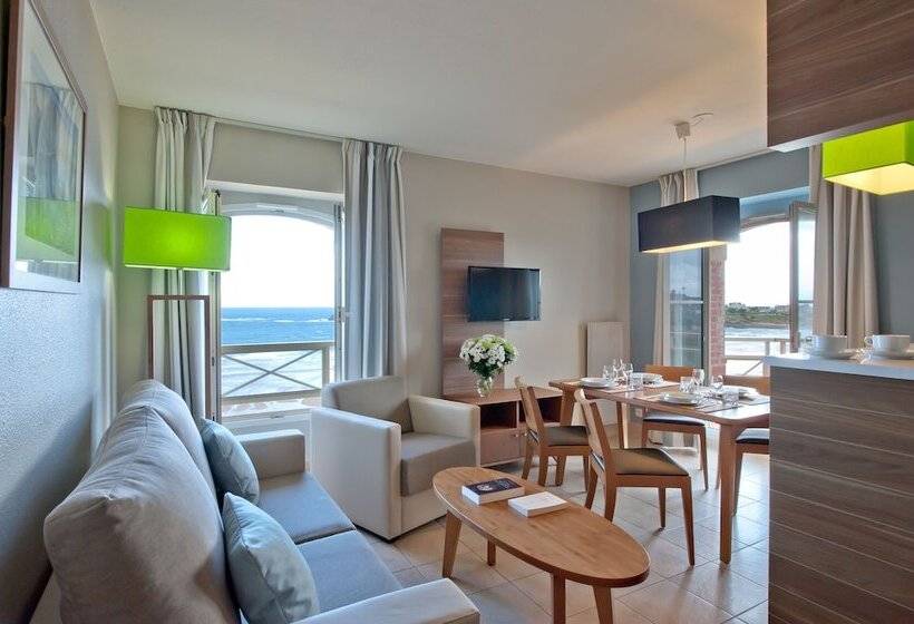Апартаменты 2 Спальни Вид на Море, Residence Reine Marine