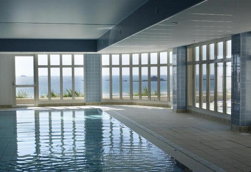 Апартаменты 2 Спальни Вид на Море, Residence Reine Marine