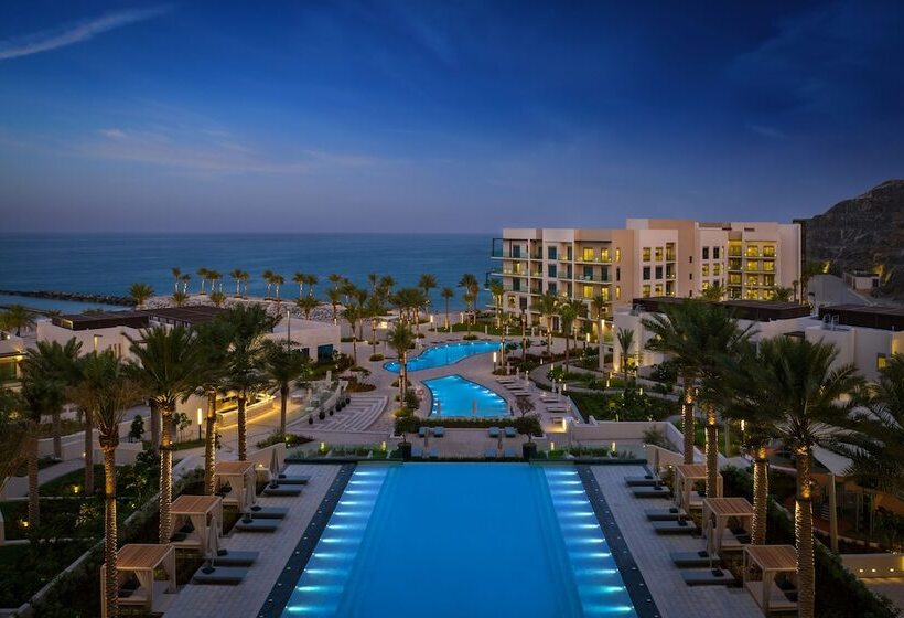 Номер Deluxe Вид на Море, Address Beach Resort Fujairah