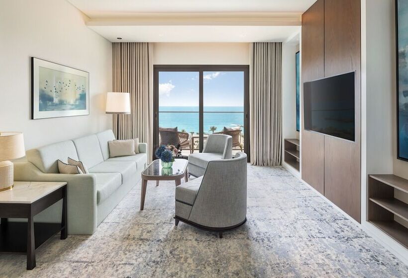 Люкс Executive Вид на Море, Address Beach Resort Fujairah