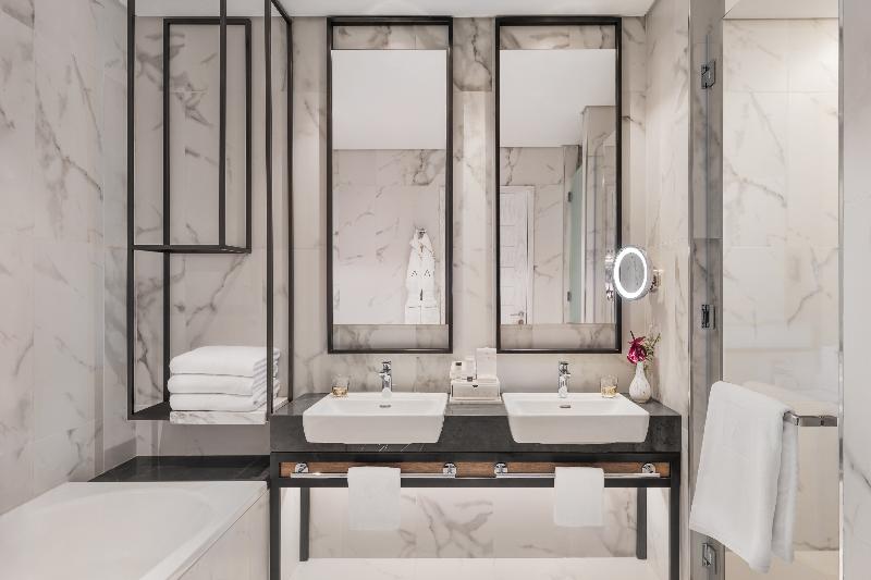 Номер Deluxe Вид на Бассейн, Address Beach Resort Fujairah