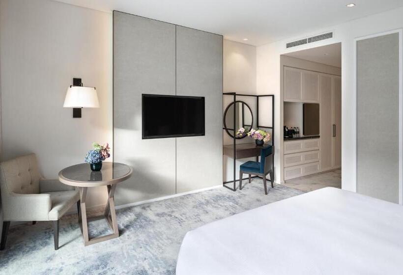 Номер Deluxe Кровать Кинг, Address Beach Resort Fujairah