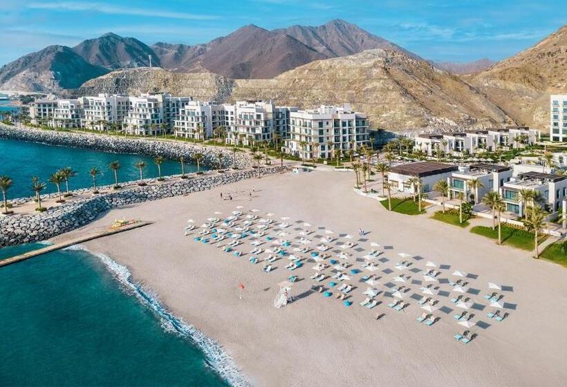 Апартаменты 2 Спальни Вид на Море, Address Beach Resort Fujairah