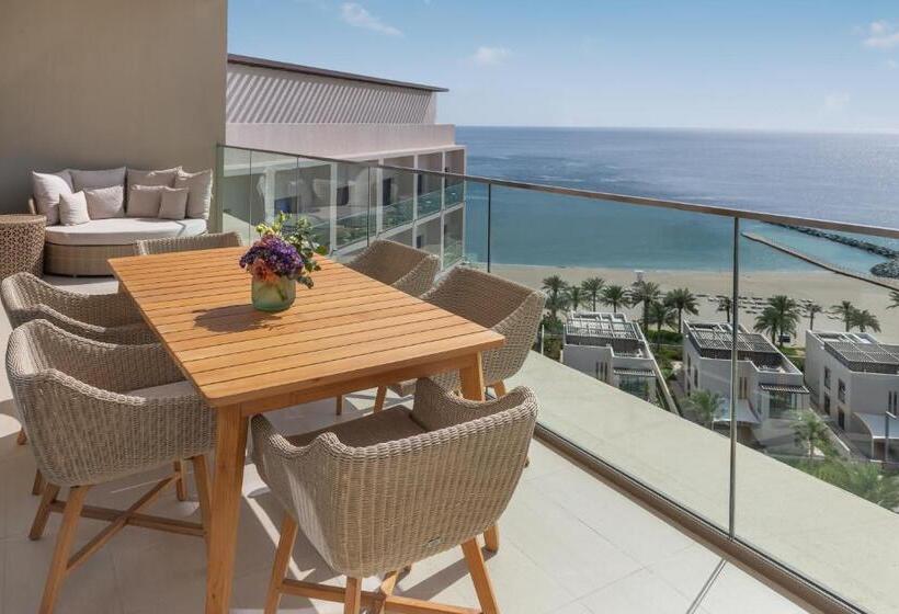 Люкс 3 Спальни, Address Beach Resort Fujairah