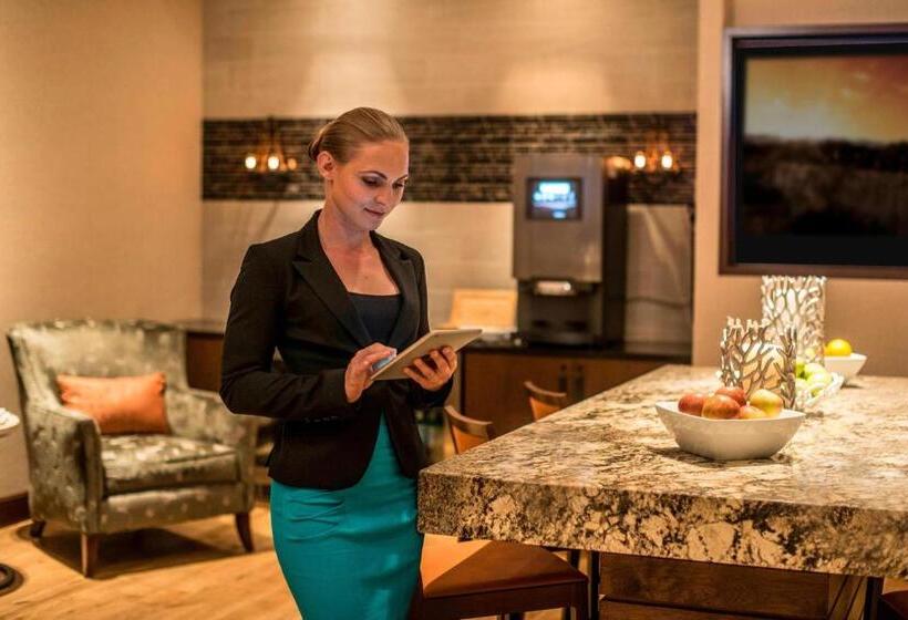 Номер Клуб, Denver Marriott Westminster