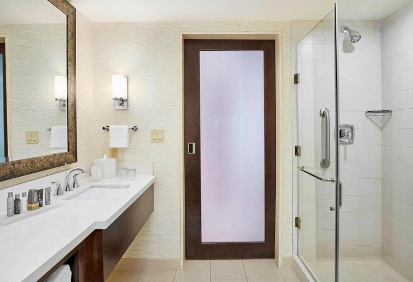 Номер Клуб, Denver Marriott Westminster