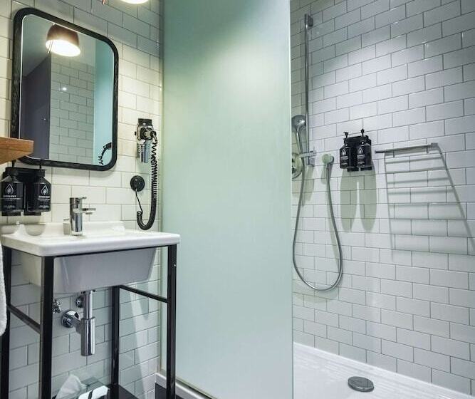 Quarto Estandar, Pulse8