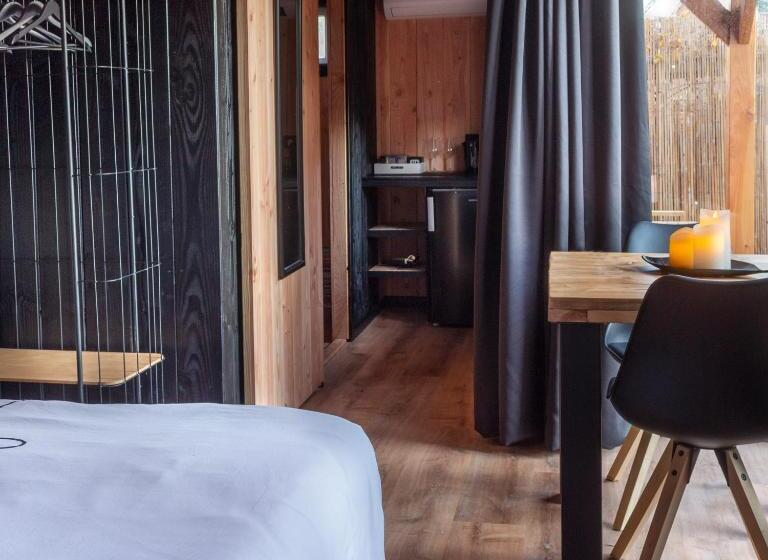 Шале 1 Спальня, Casa Aan De Plas, B&b Met Sauna En Hottub Of Jacuzzi
