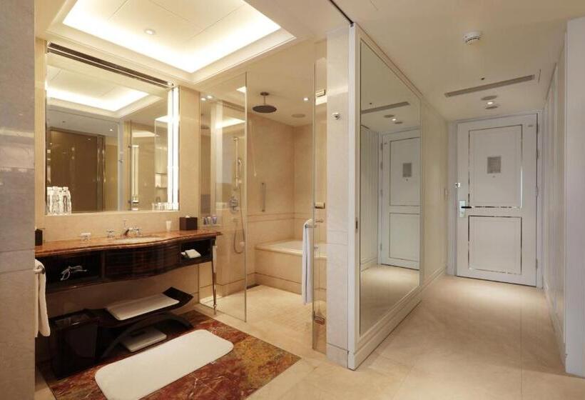 اتاق اجرایی با تخت بزرگ, The Okura Prestige Taipei