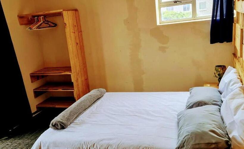 Номер Стандарт, Sunset Beach Backpackers