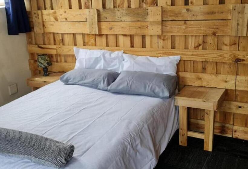 Номер Стандарт, Sunset Beach Backpackers