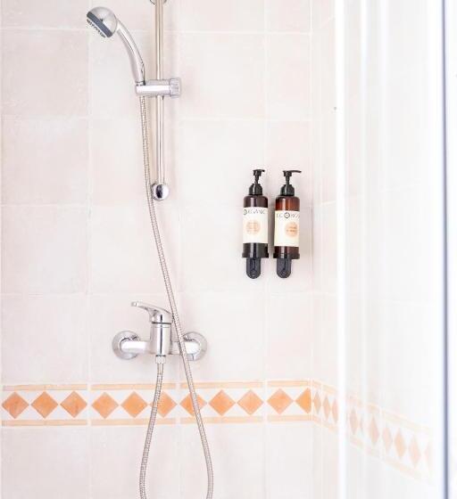 1 Bedroom Penthouse Apartment, Apartamentos Granata
