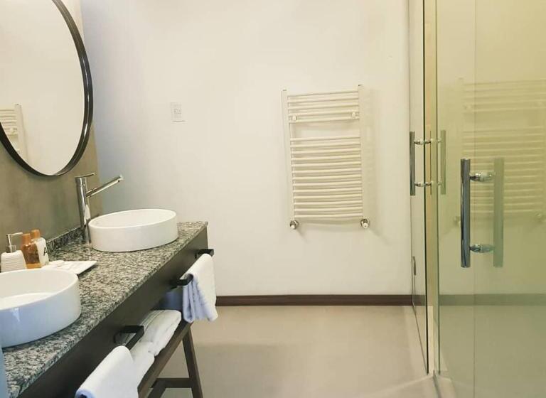 豪华房间, Favre Suites