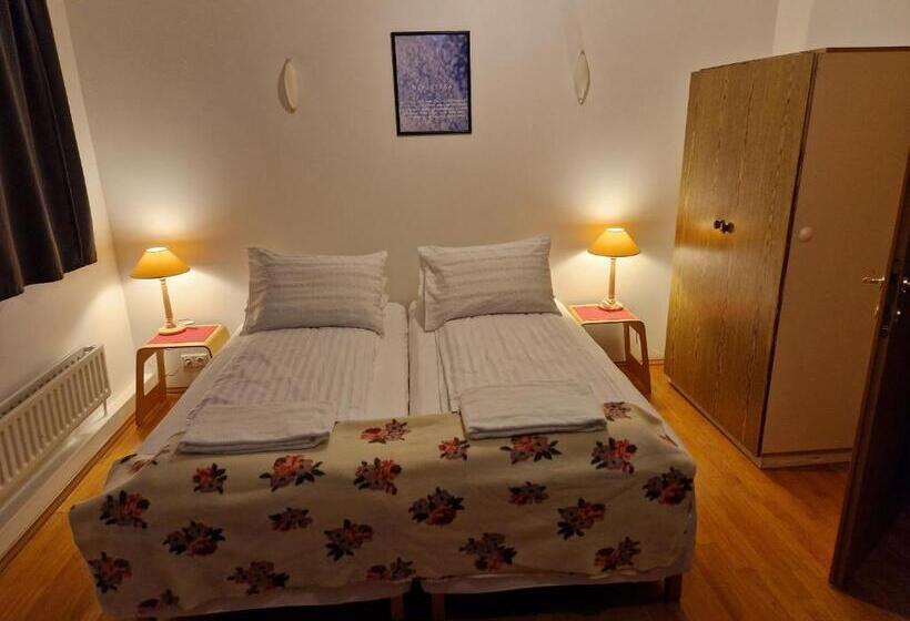 اتاق خانوادگی, Gauksmýri Guesthouse Lodge