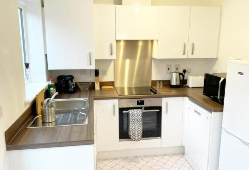 Апартаменты 2 Спальни, Cosy Family Home   Coventry City Centre   Entire House