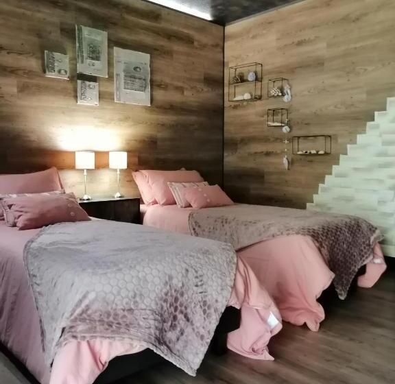 Люкс Вид на Сад, Lapausedegout Piscine Chambres Climatisées Terrasse Ou Patio