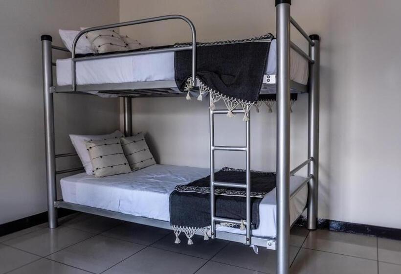 تختخواب در اتاق مشترک, Esencia Hostel Terminal Oaxaca
