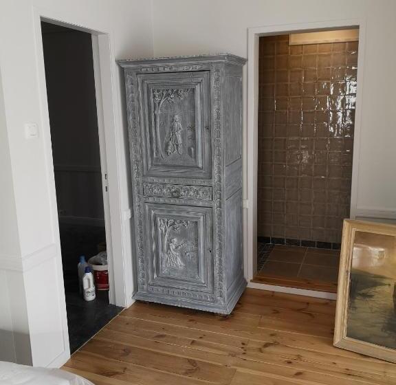 Номер Deluxe, Den Hoge Doorn