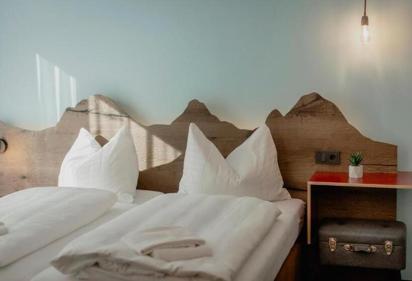 Номер Стандарт с Террасой, Bett & Berg Bad Ischl, Self Check In