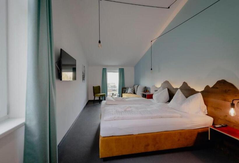 Номер Стандарт с Балконом, Bett & Berg Bad Ischl, Self Check In