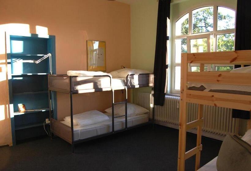 Номер Стандарт Четырехместный Совместный Санузел, Oberzent Hostelstyle Nur Für Aktive Touristen