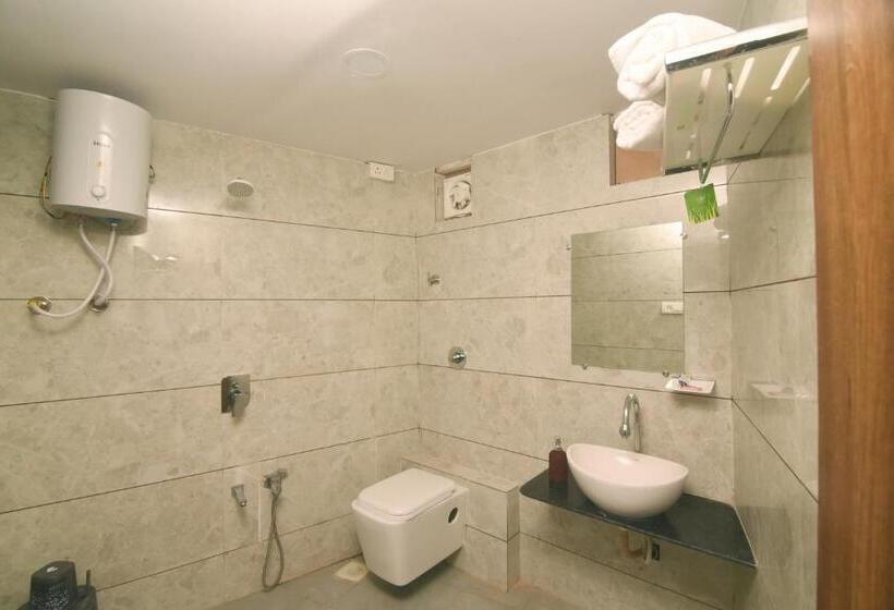 Номер Стандарт, Rajpath Inn
