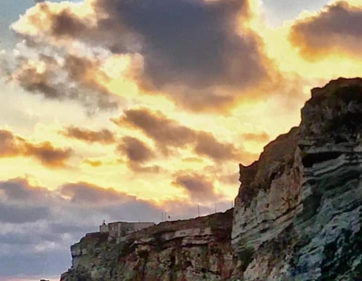 استودیوی استاندارد, Moradia Chicharro