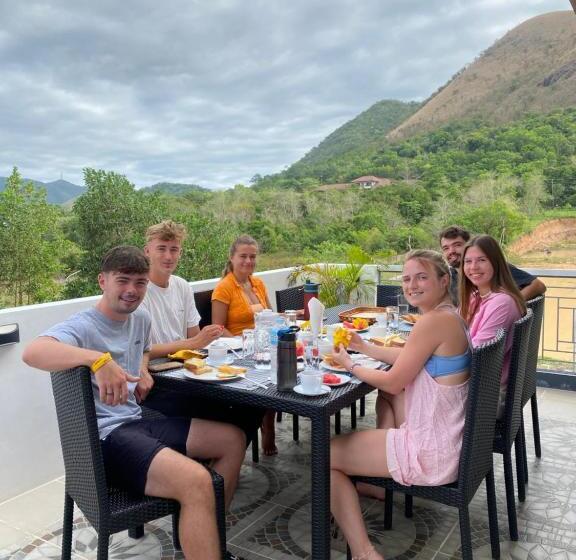 标准三人间, Bella Villa Coron