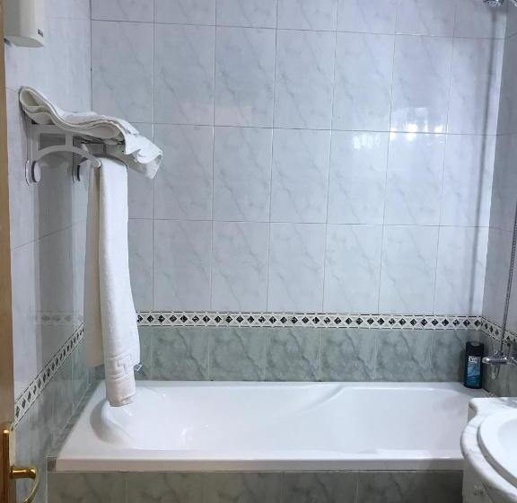 اتاق استاندارد با تخت بزرگ, Apartament In Regim Hotelier