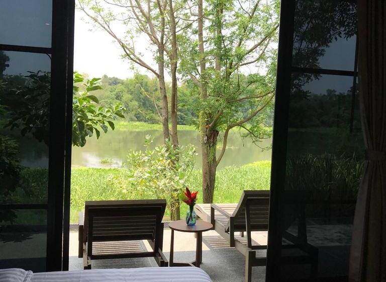 Номер Deluxe Кровать Кинг, Photharam126 Resort
