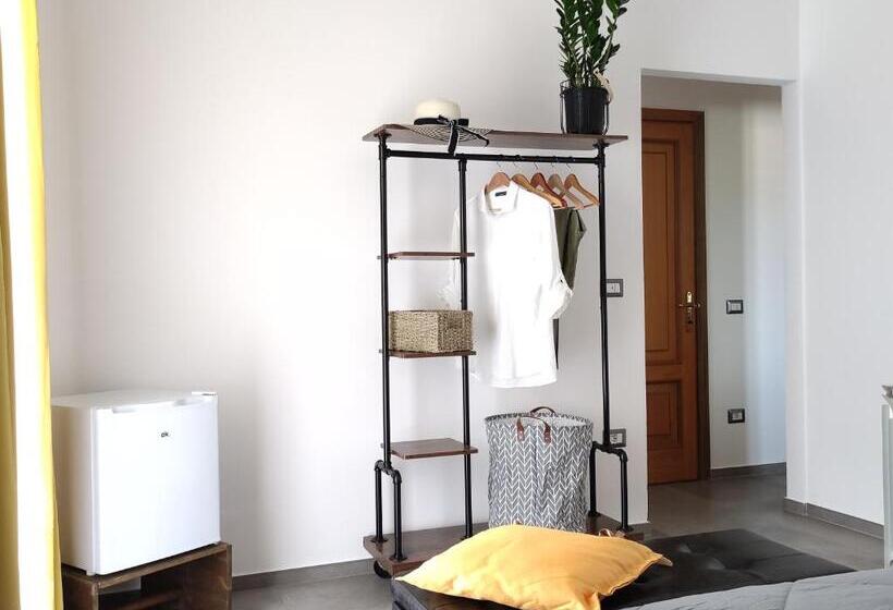 带阳台的豪华间, Bb Guest House Ogliastra