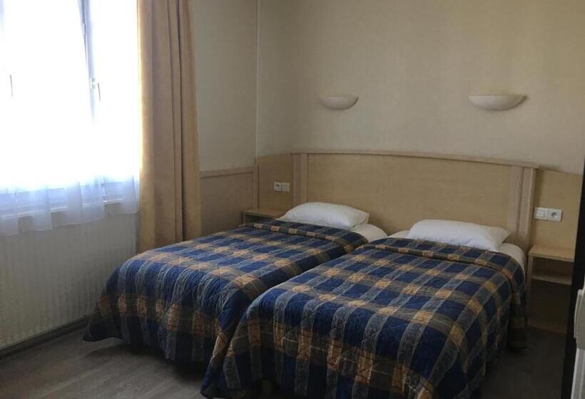 Quarto Familiar, De La Mer