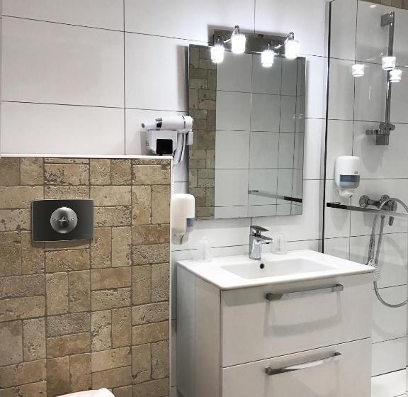 Superior Kamer, Riviera