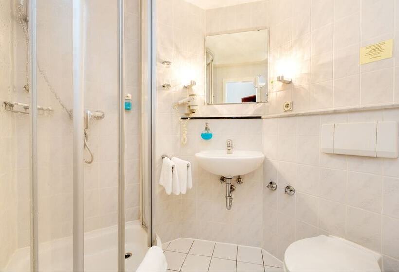 Номер Стандарт Вид на Море, Kurhotel Sassnitz
