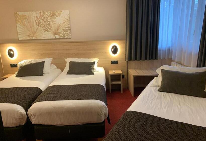 Номер Стандарт Трехместный, Logis Hotel Restaurant Spa Le Lac