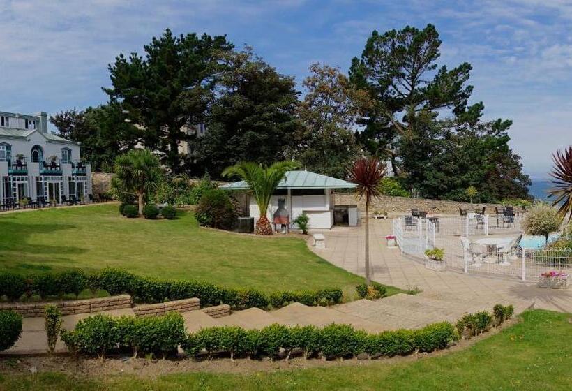 Трехместный Номер Стандарт Вид на Сад, Clos De Vallombreuse, The Originals Relais