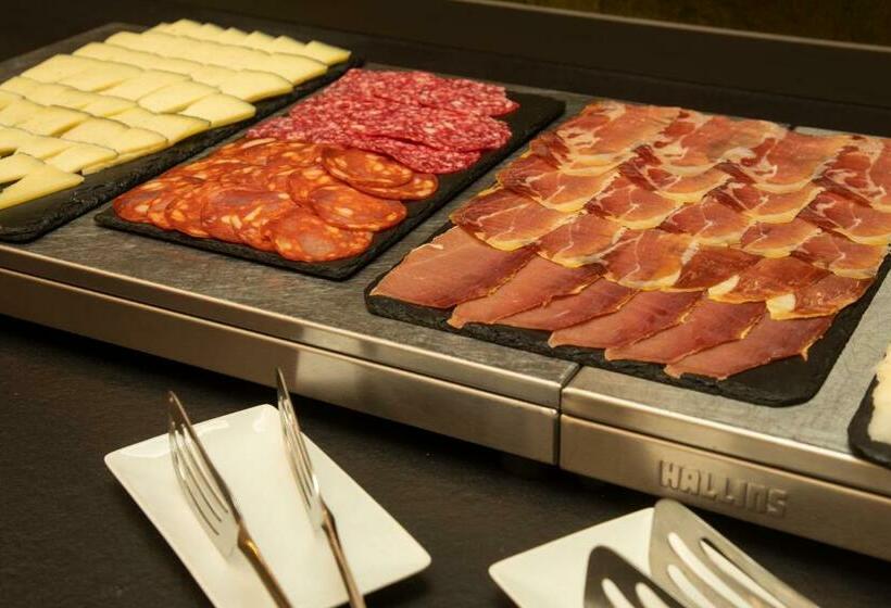 수피리어 룸, Lux Santiago