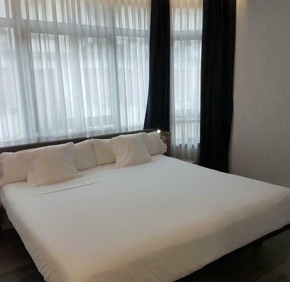 수피리어 룸, Lux Santiago