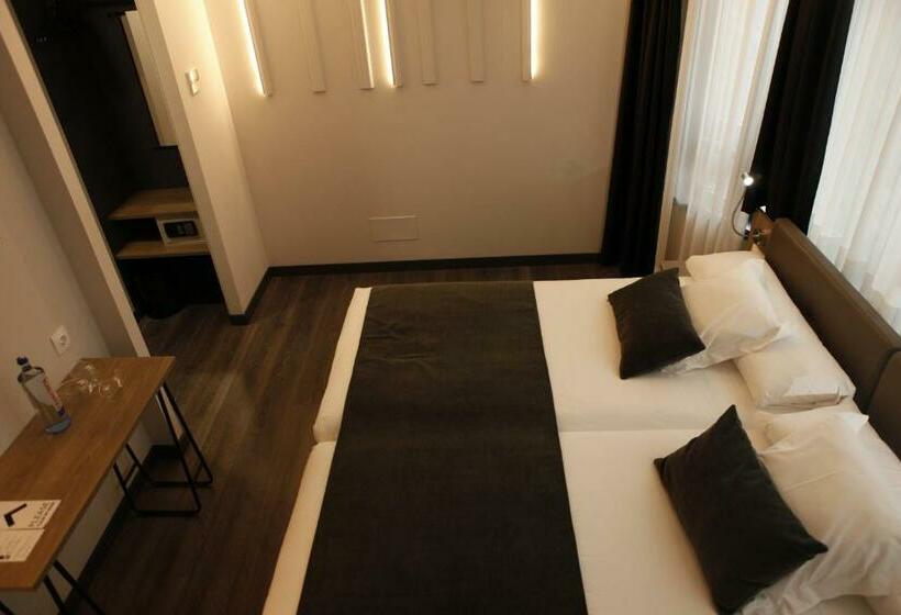수피리어 룸, Lux Santiago