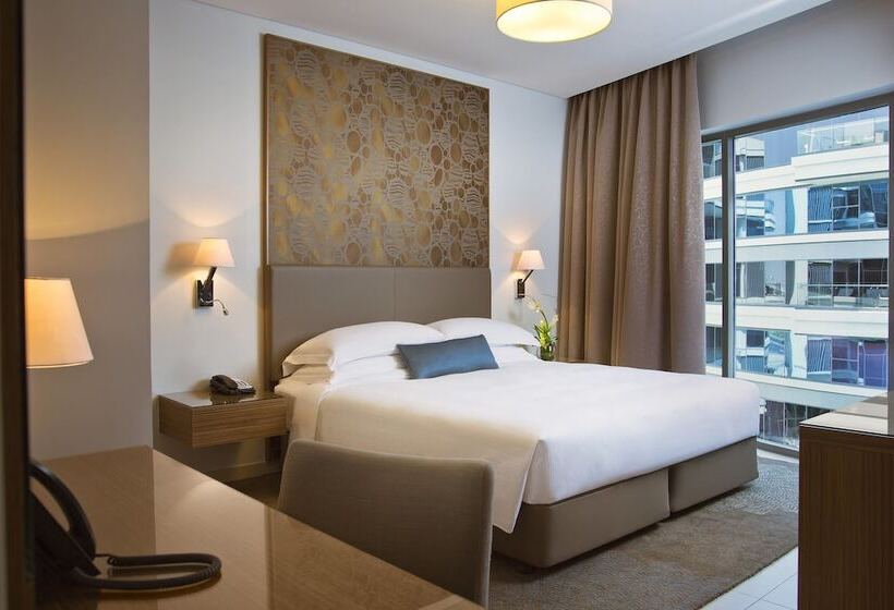 استودیو استاندارد با چشم‌انداز استخر, Majestic Arjaan By Rotana – Manama