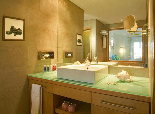 스탠다드 룸, Petasos Beach Resort & Spa   Small Luxury Hotels Of The World