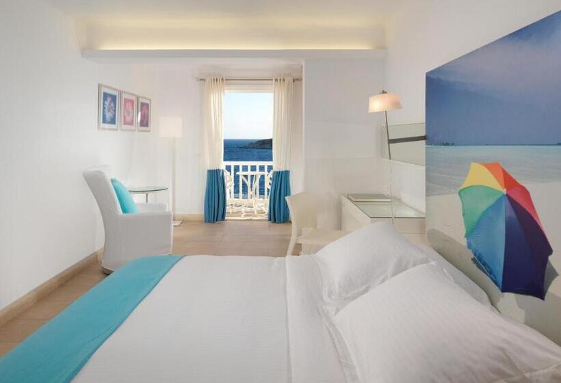 스탠다드 트리플 룸, Petasos Beach Resort & Spa   Small Luxury Hotels Of The World
