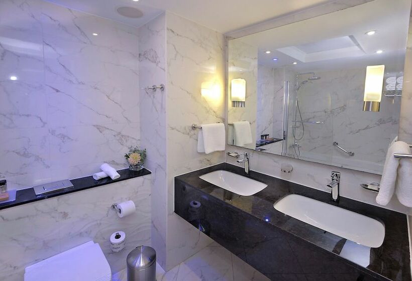 Номер Superior Боковой Вид на Море, Olympic Lagoon Resort Paphos