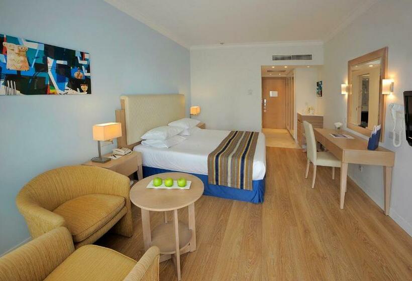 Номер Deluxe с Видом, Olympic Lagoon Resort Paphos