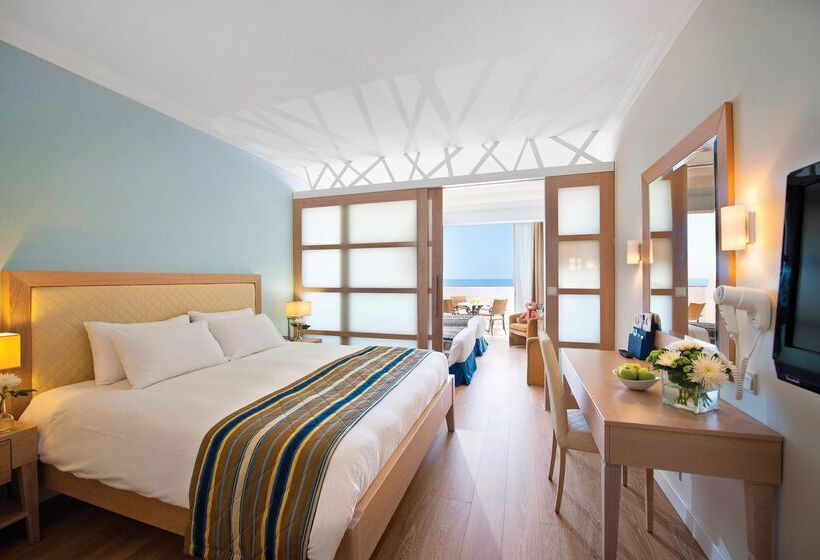 Семейный Полулюкс, Olympic Lagoon Resort Paphos
