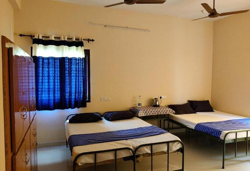Четырехместный Номер Стандарт, Sundaram Rooms