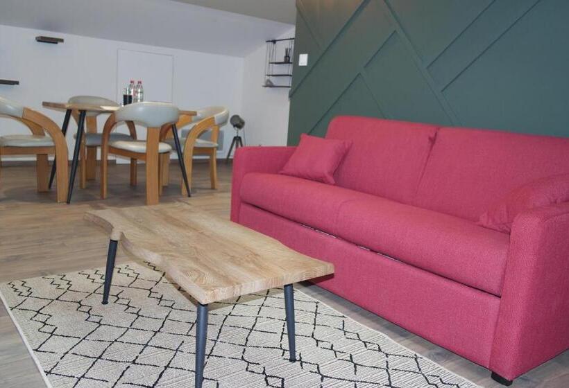 Номер Стандарт, Logement De La Sittelle